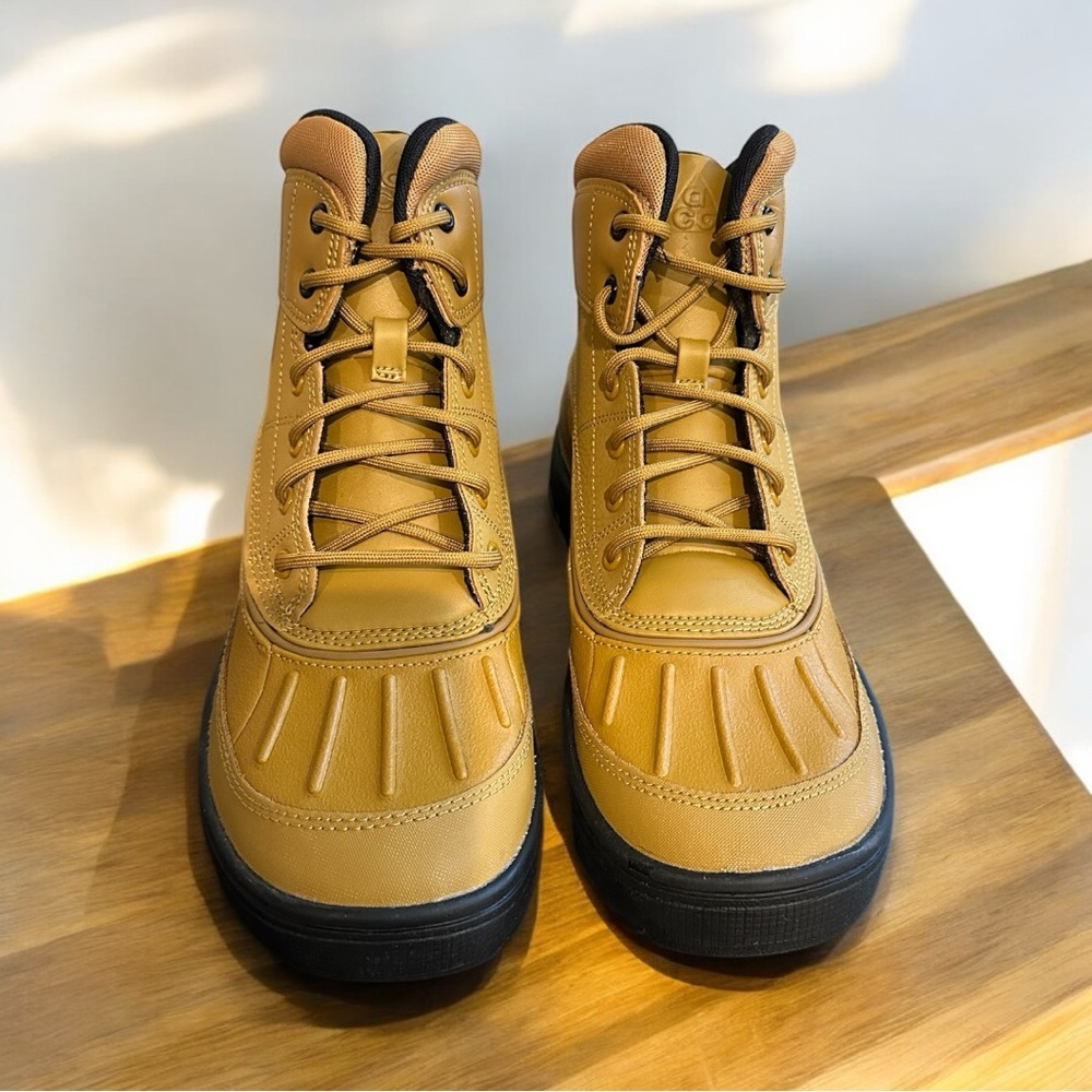 NEW Nike Woodside 2 Boots Size 6Y or 7.5W–  NIB